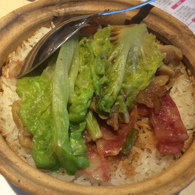 横向食评丨一场关于煲仔饭的厮杀