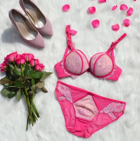 夏天卖断货的人鱼Bra，冬季推出了鲜花系列