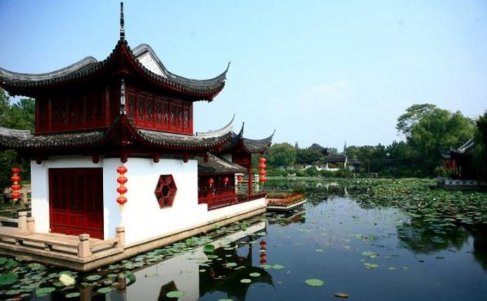 把桂花的香味藏在口中,把桂花喝下去把香气留下来