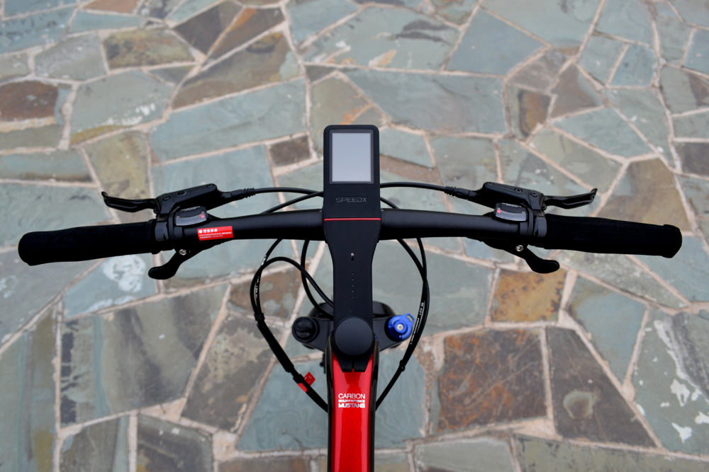 山地车碳纤维铝合金骑行感受,山地车铝合金碳纤维骑行感受