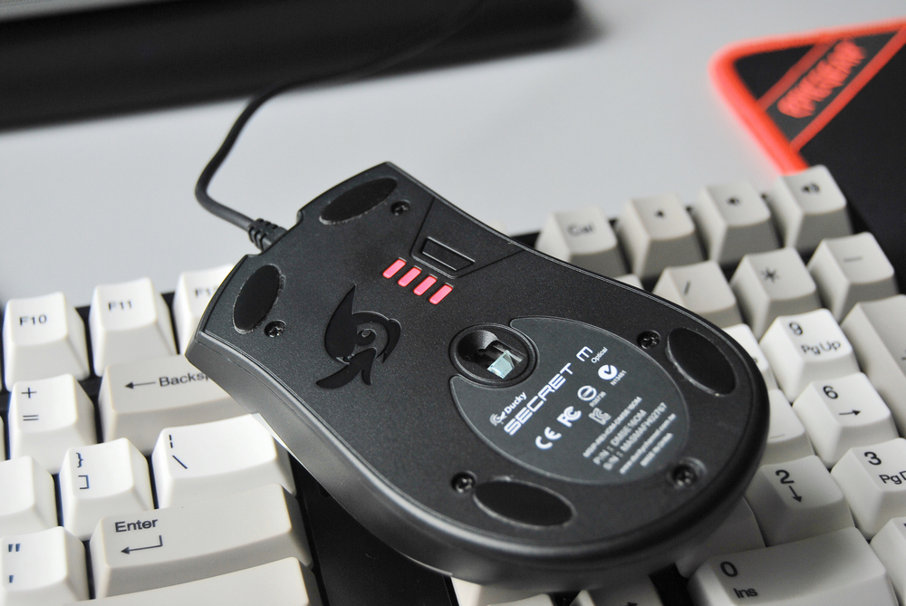 做不打油的鼠标——魔力鸭secretm鼠标评测