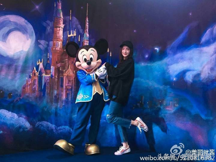 杨幂机场回力老爹鞋,回力鞋杨幂同款2022