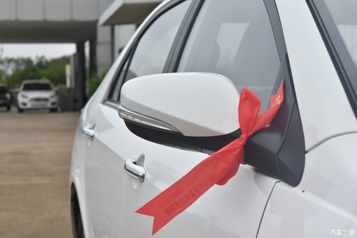 吉利远景2020款超值型,吉利远景新车值得买吗