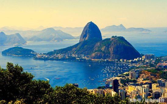 当足球成为艺术足球,当足球走进灵魂