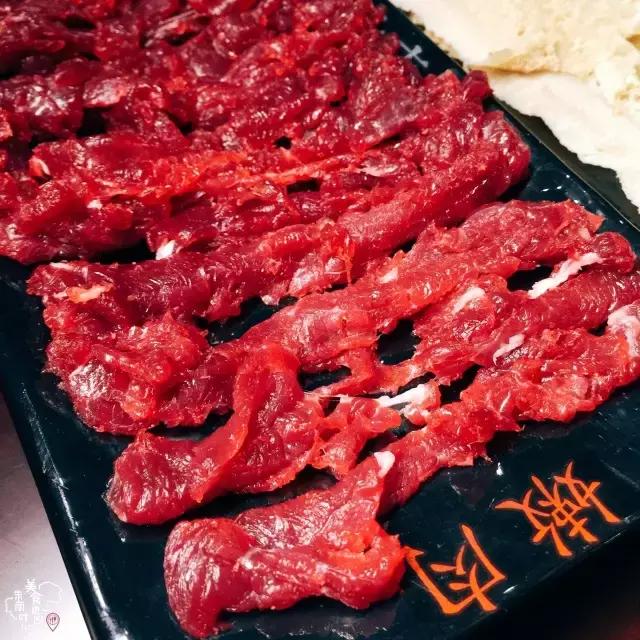 一年3家店！这家火爆的潮牛又来占领岳阳街啦！