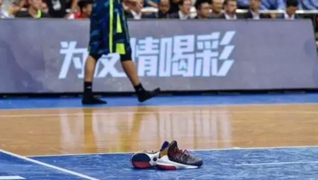 李宁的鞋长时间不穿 (李宁鞋子有小瑕疵给换吗)