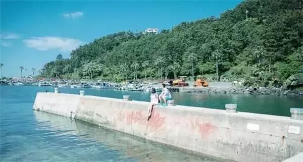 再见吧影楼风!豆瓣女神扛着相机在济州岛自拍清新婚纱照丨梦婚礼