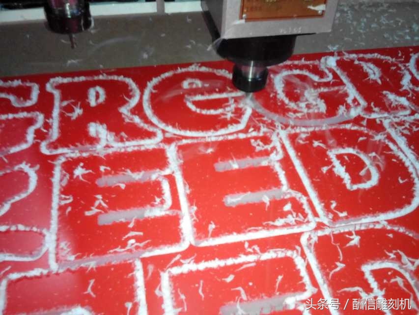 做木门用哪种雕刻机,木工雕刻机器