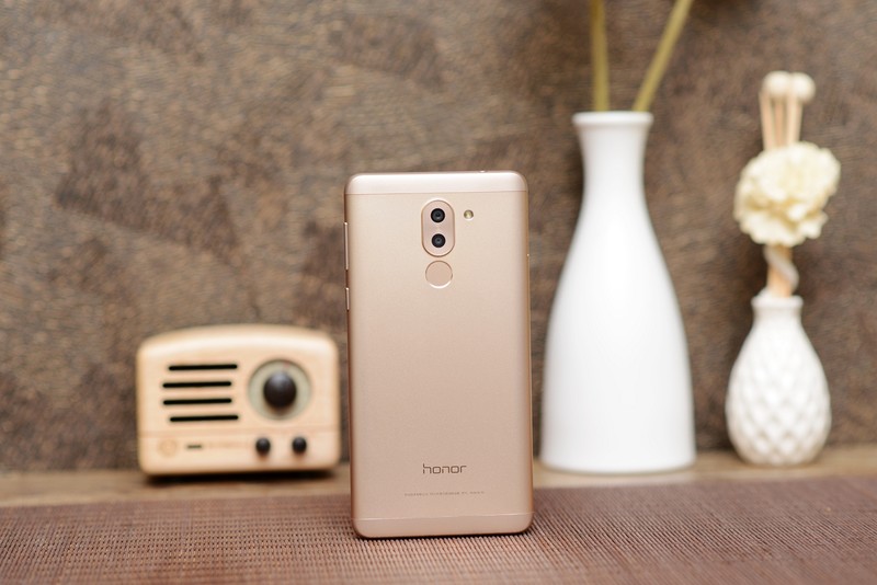 1599元荣耀畅玩40plus,699元的荣耀畅玩8c