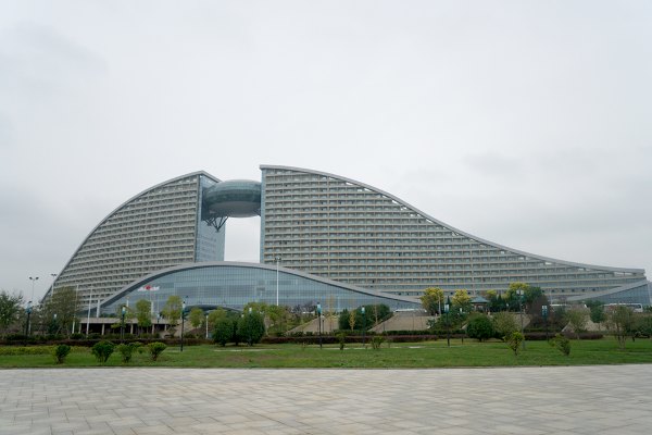 武汉依然繁华,武汉三个烟火气和浪漫的城市