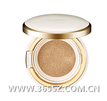 这些底妆可以让你的妆容更上档次,精致妆容的底妆正确步骤