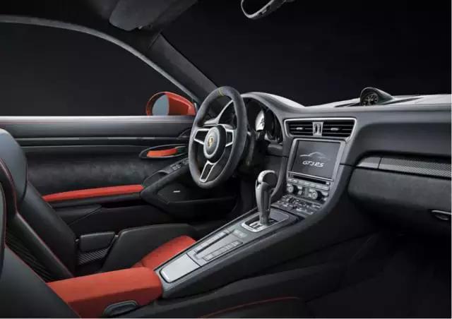 汽车座椅是真皮的好还是织物的好,汽车座椅是真牛皮的吗