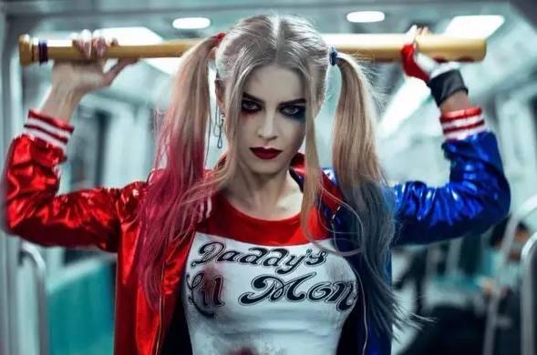 万圣节脑洞大开,ladygaga的钻石眼妆