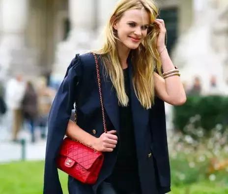 香奈儿购包圣经:经典款哪里买最便宜?