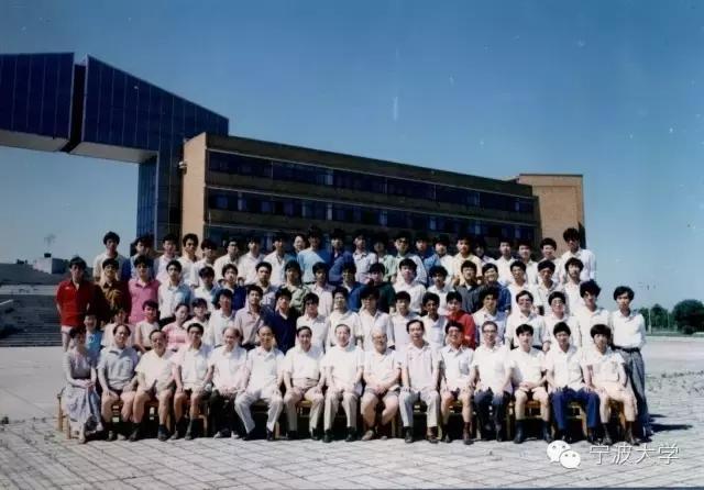这个地方30年前真的很繁华,宁大回忆