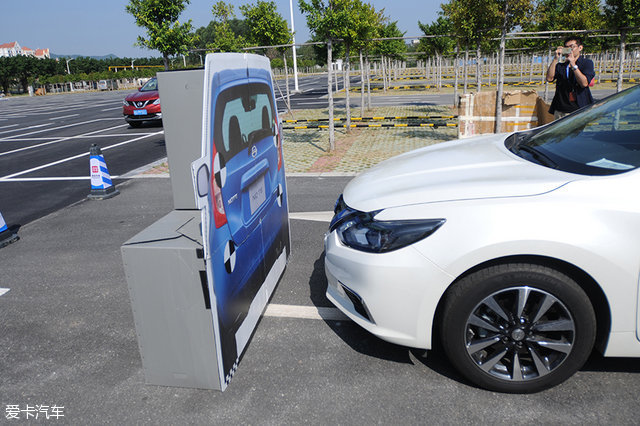 天籁主打就是静谧舒适,新款天籁的安全性