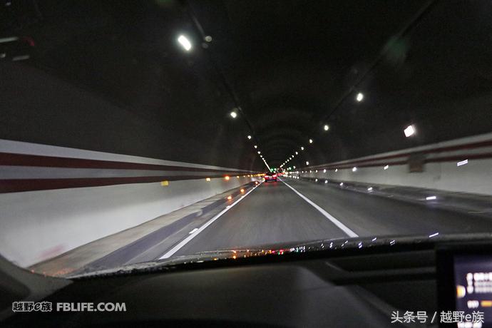 无畏前行与奥迪q7赴一场异域之约,奥迪q7开拓人生无畏前行