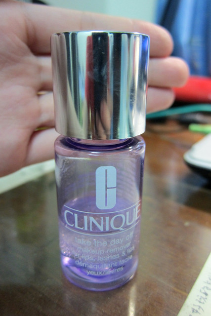 长闭口粉刺用什么卸妆产品,长痘痘和粉刺适合用什么卸妆产品