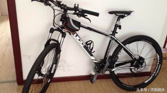 自驾318川藏线性价比最高的车型,318川藏线自驾游车型