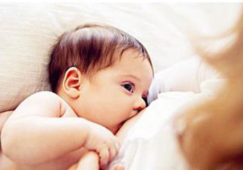 一般产后几天奶水充足,四个月奶水不足吃什么下奶最快