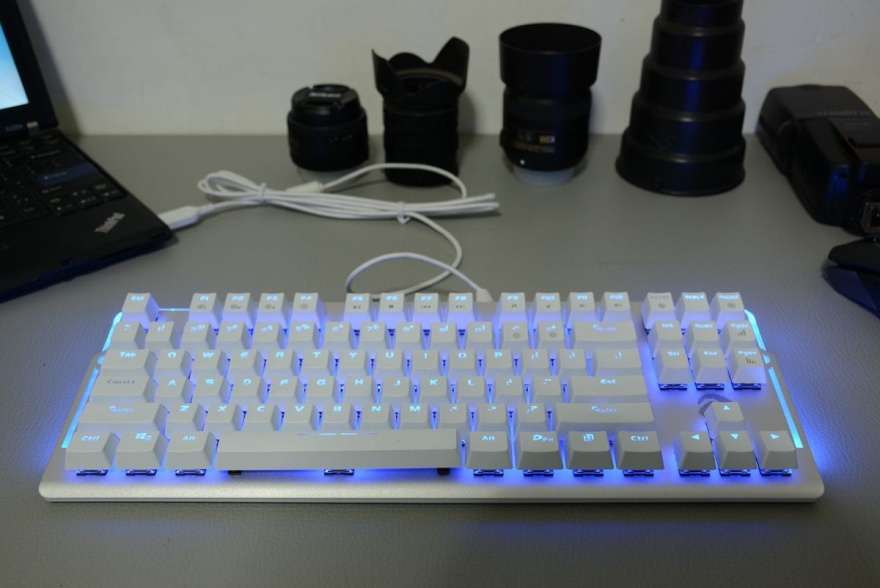 难得有个薄的机械键盘，颜值担当的达尔优EK815开箱