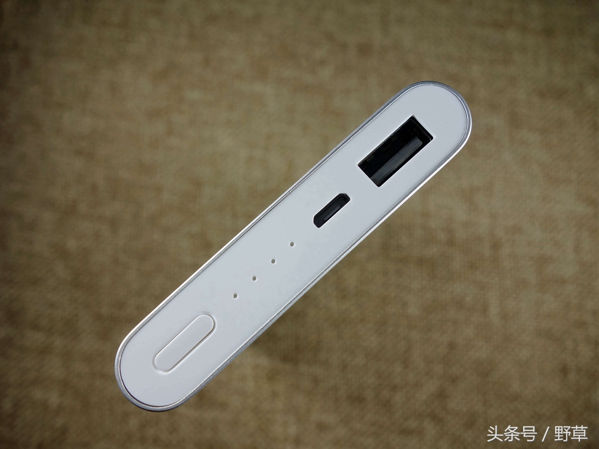 小米移动电源2按键功能,小米移动电源2和3区别