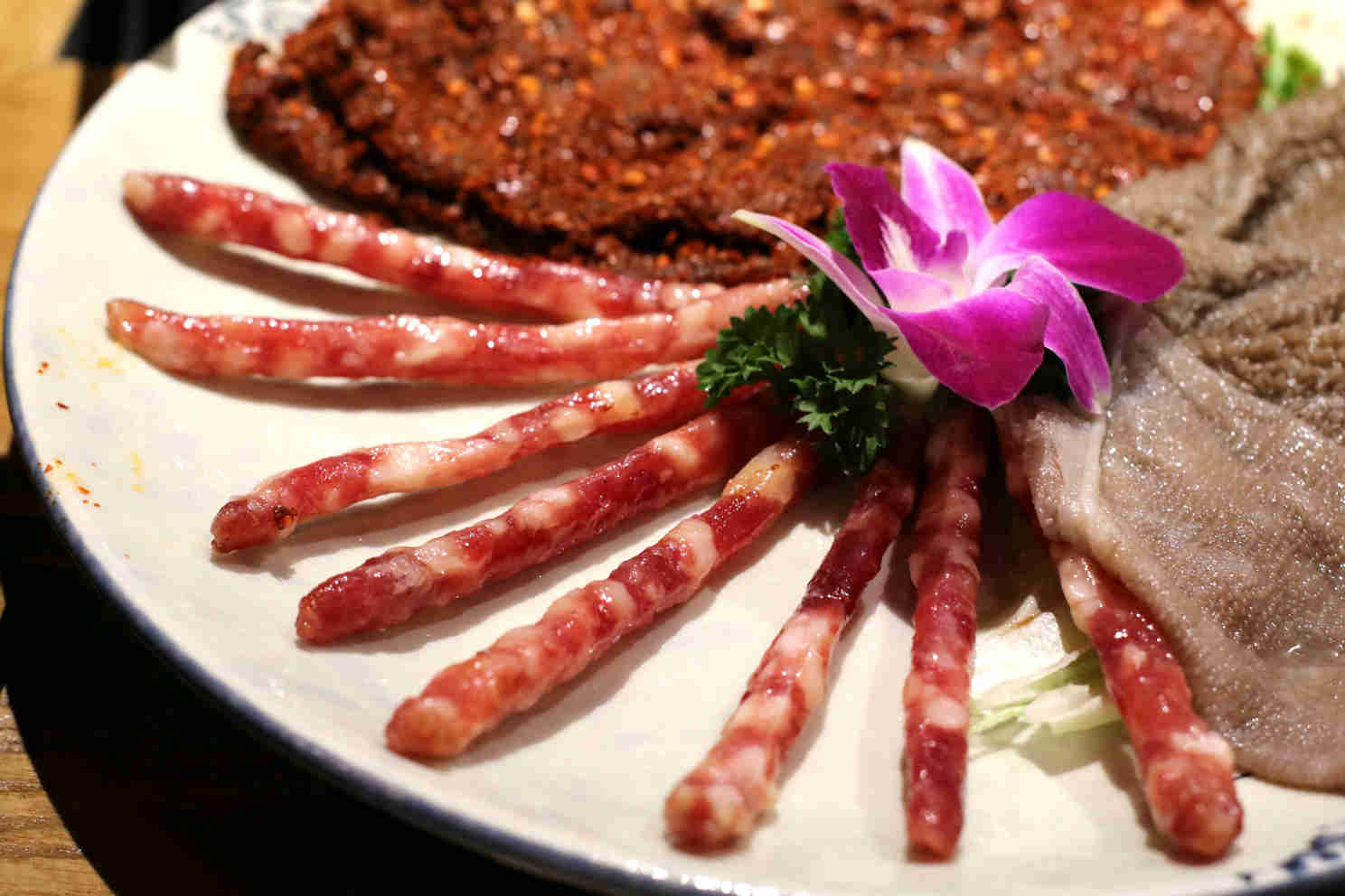 重庆和成都火锅流派有什么不同,四川和重庆的火锅最为出名怎么说