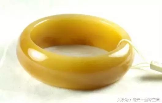 60后、70后为什么会有那么多女神，看看她们戴的珠宝就知道了