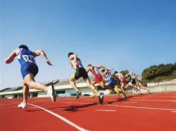 你咋看：租女友回家过年：3000起步，能同居