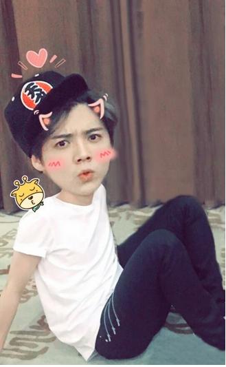 鹿晗护肤技巧,男生美白收缩毛孔妙招