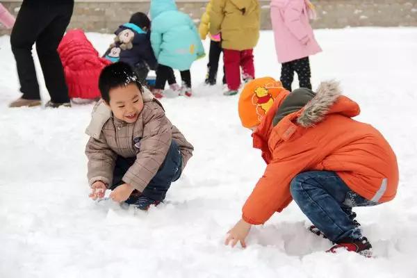 天这么冷孩子非要脱掉外套,孩子着凉了温度高怎么办