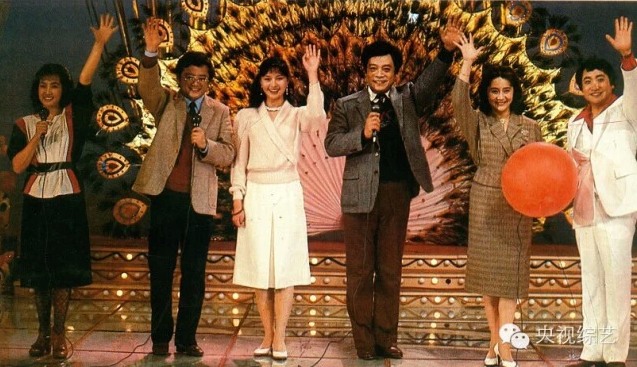 猴年央视春晚主持人,猴年春节联欢晚会主持人