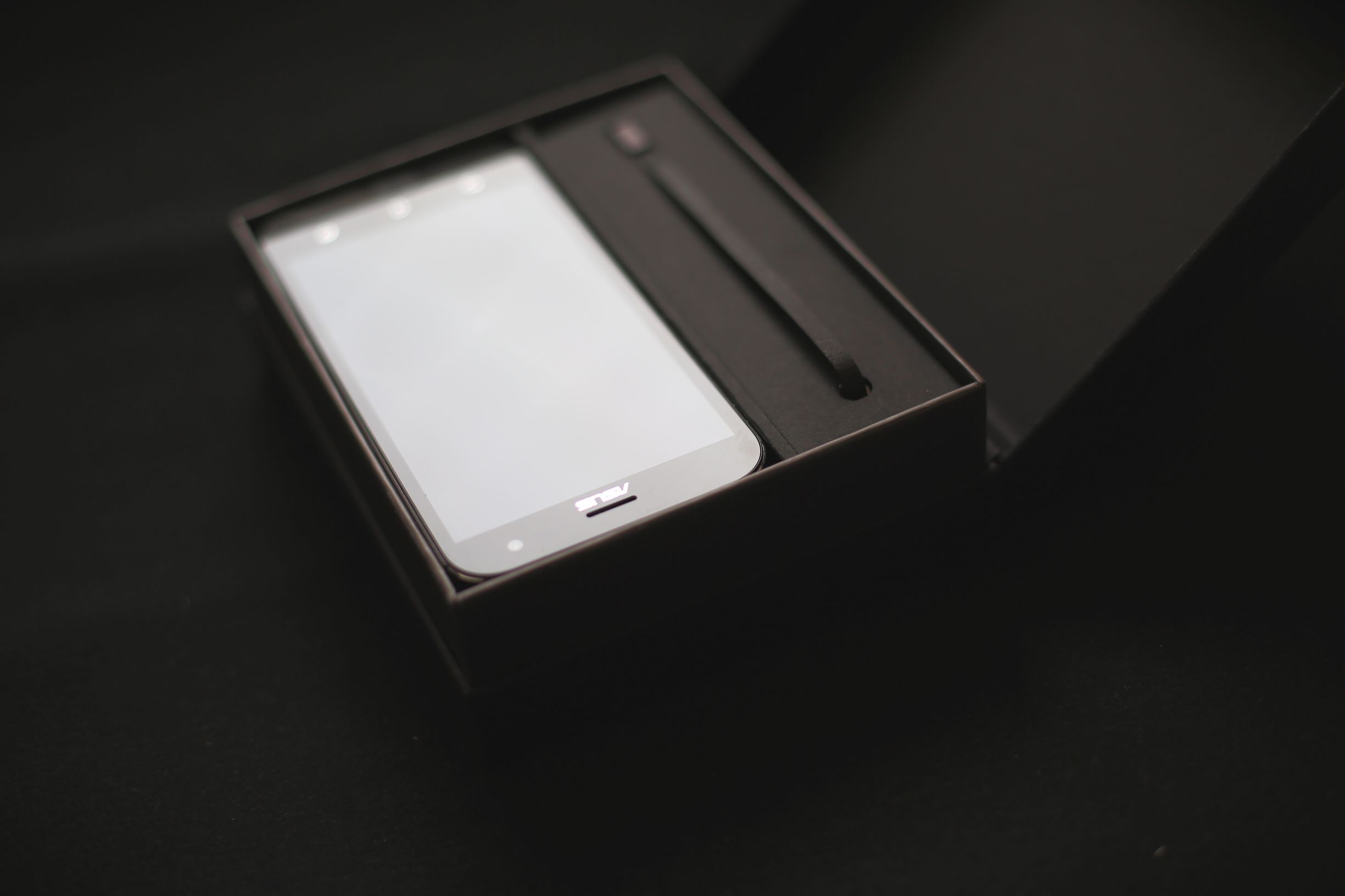 华硕zenfone4zoom,华硕zenfone3鹰眼版