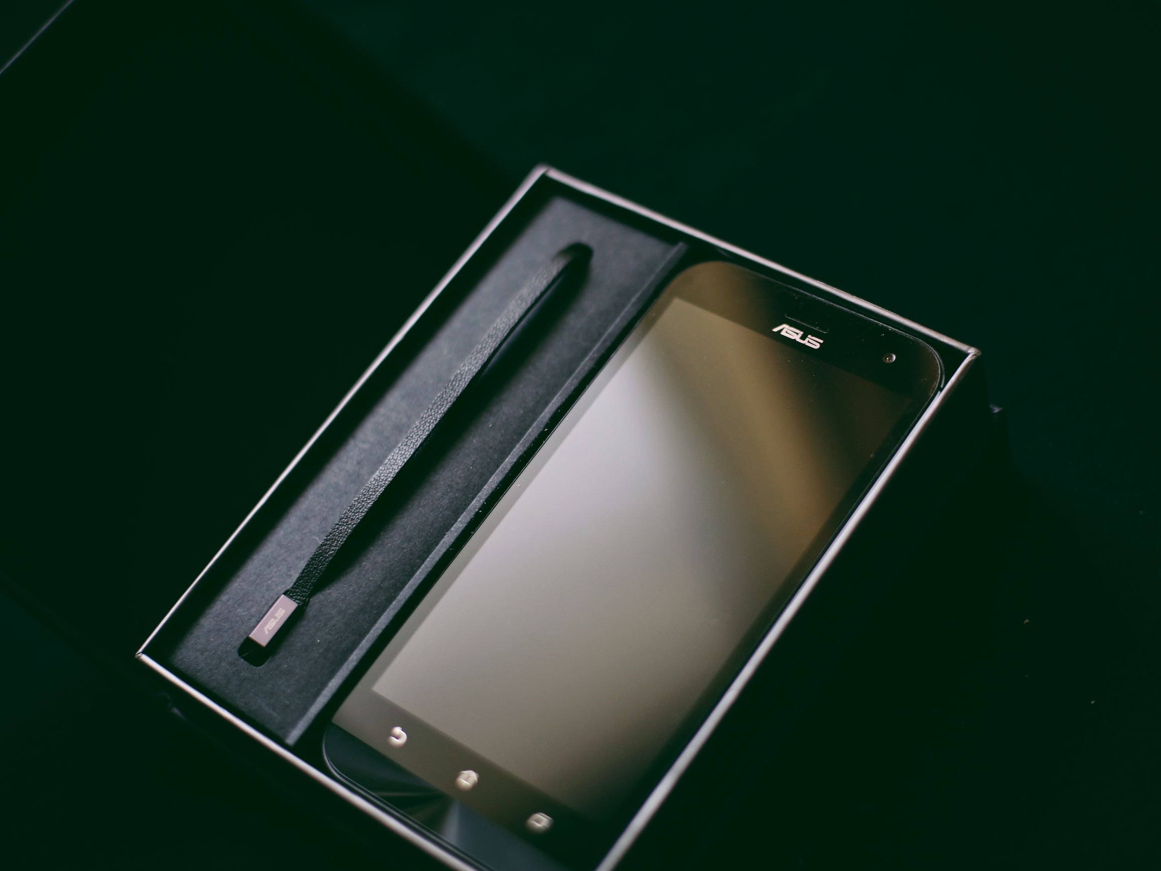 华硕zenfone4zoom,华硕zenfone3鹰眼版