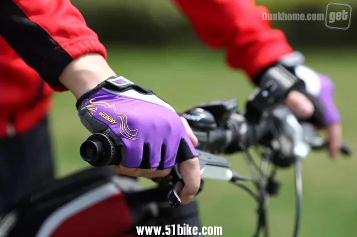 骑车久手发麻,骑车久了手麻怎么办呢