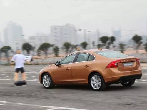 主动防碰撞安全系统,预碰撞安全系统解读