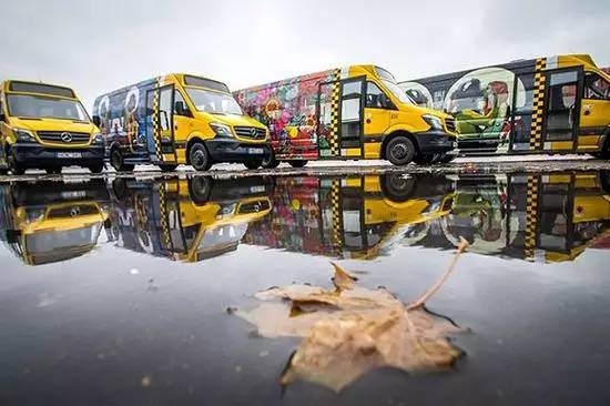 壹闻:地标里藏裸模 彩绘艺术家创人体新玩法