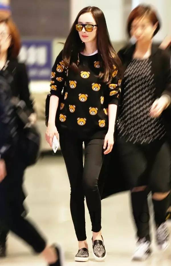 Word妈！Moschino这只蠢萌的小熊为什么这么火？