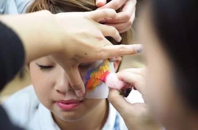 还有什么能比日本武藏野美术大学更疯狂？