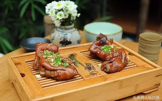 长沙最近比较火爆的菜馆,长沙第二道招牌菜是什么菜