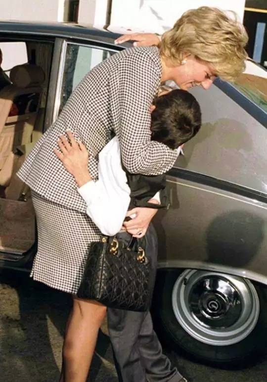 你一定想知道的真实故事,可以看看你每天背的包里有啥吗