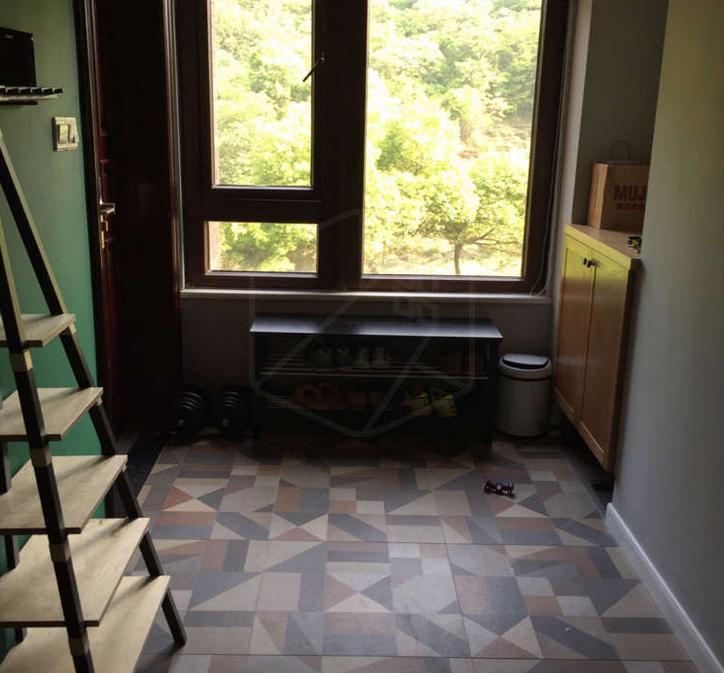 重庆适合铺地板还是瓷砖,重庆装修贴什么砖