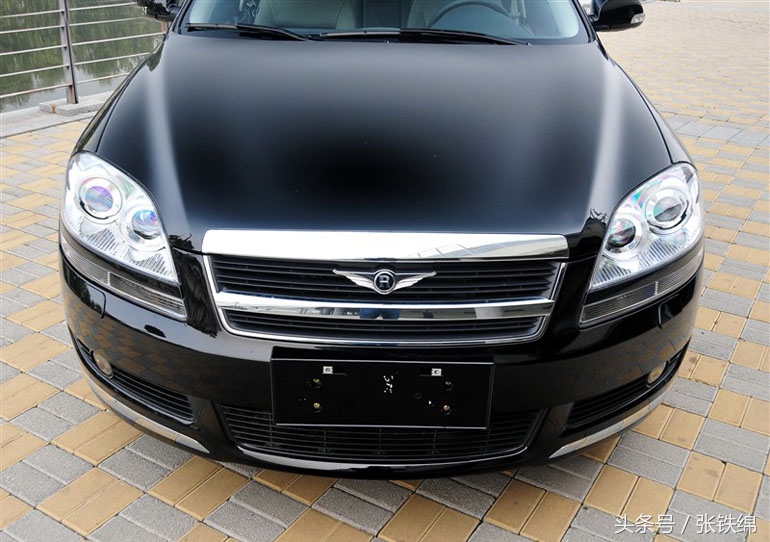 宾利车标和奇瑞车标,奇瑞车标像宾利