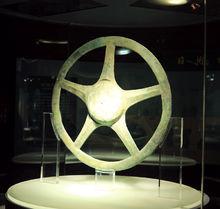 这么简单，石鞋涂朱砂是防止邪从脚底侵入，能过滤空气