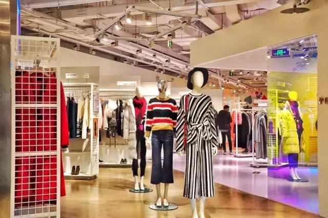 探店喝咖啡,探店逛服装店