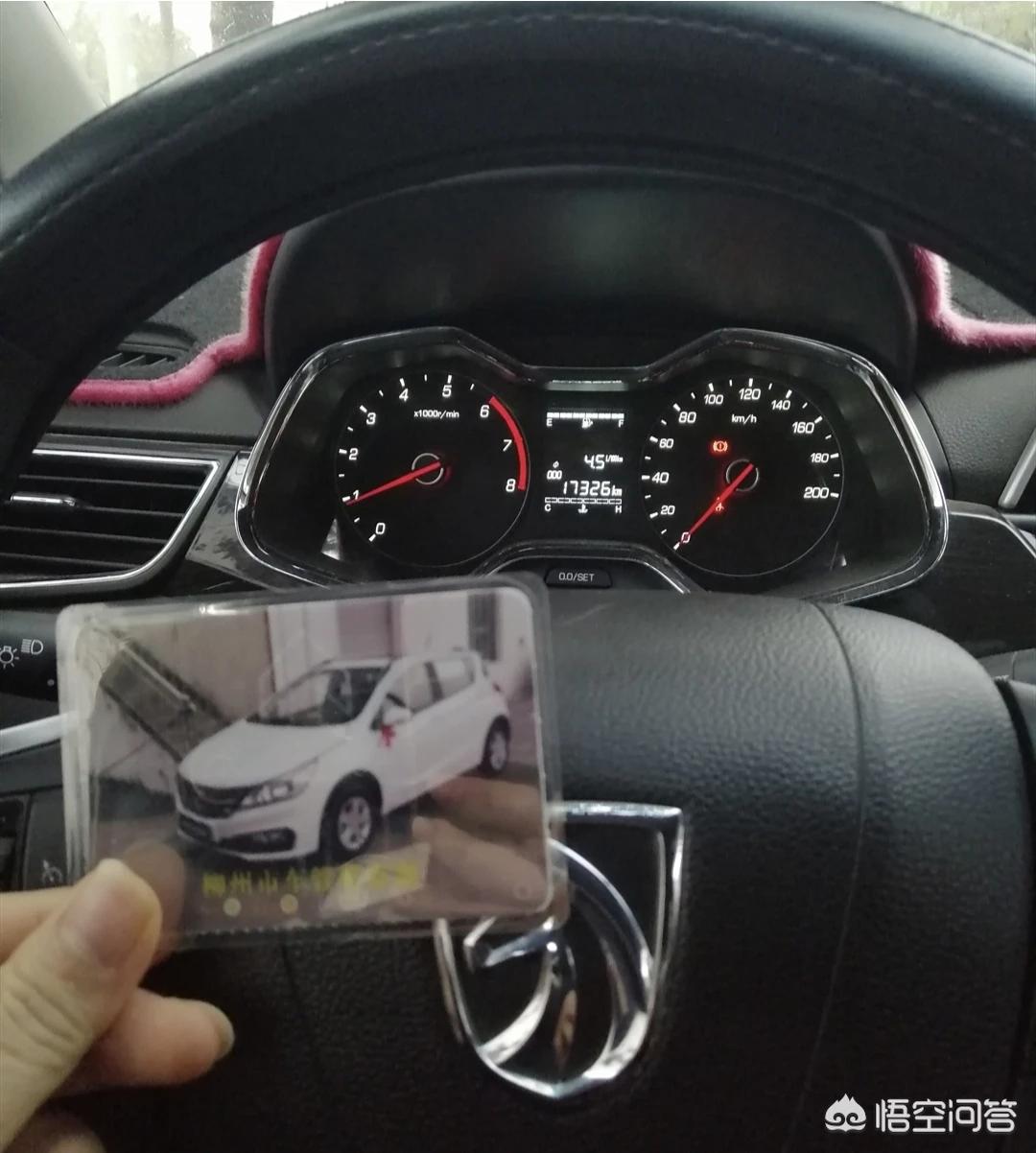 五菱nanoev跟宝骏e100哪个好,上汽通用五菱宝骏质量