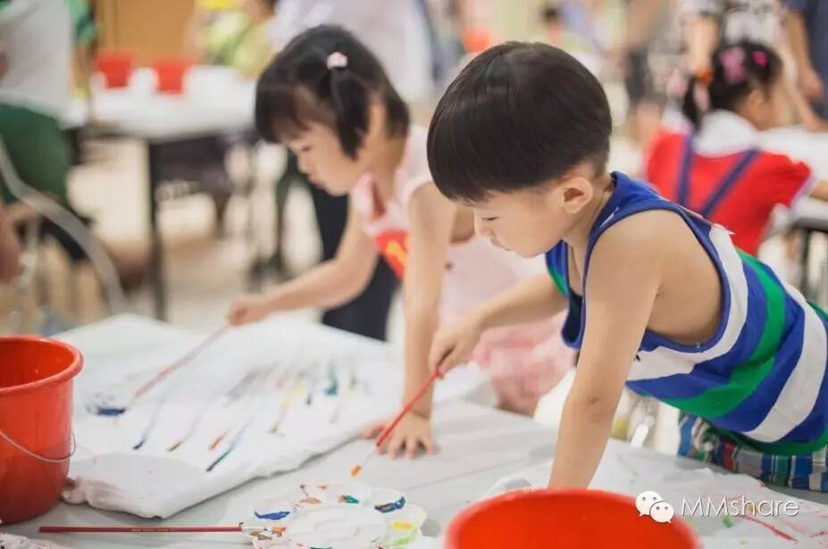 想象无限，创意T恤被宝贝儿们画成了“春田花花”