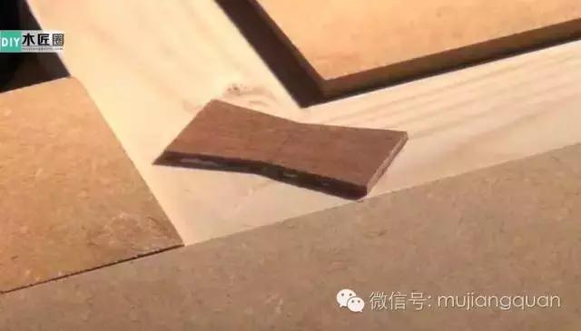 不一样的榫卯,一个能拼接,也能加固木板的蝴蝶榫