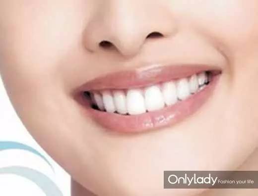 希拉里牙齿怎么样,希拉里的女儿怎么样