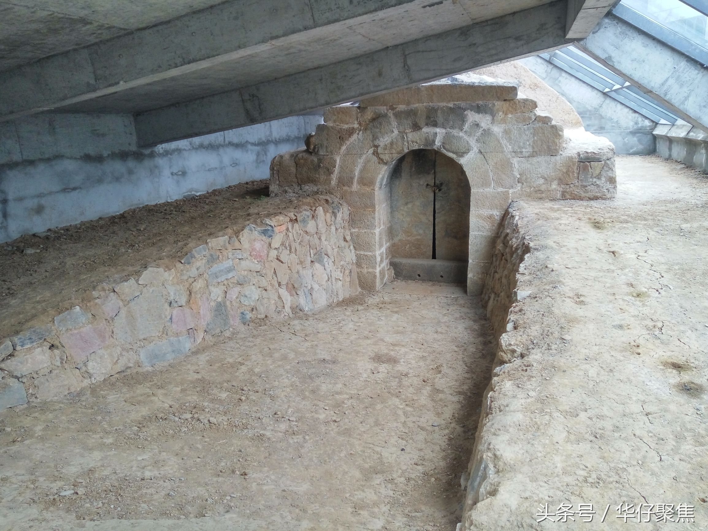 考古发现古墓舍利子,探寻3000座古墓解密摸金校尉